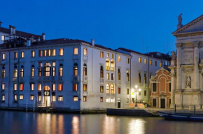 Отель Hotel Palazzo Giovanelli e Gran Canal  Венеция